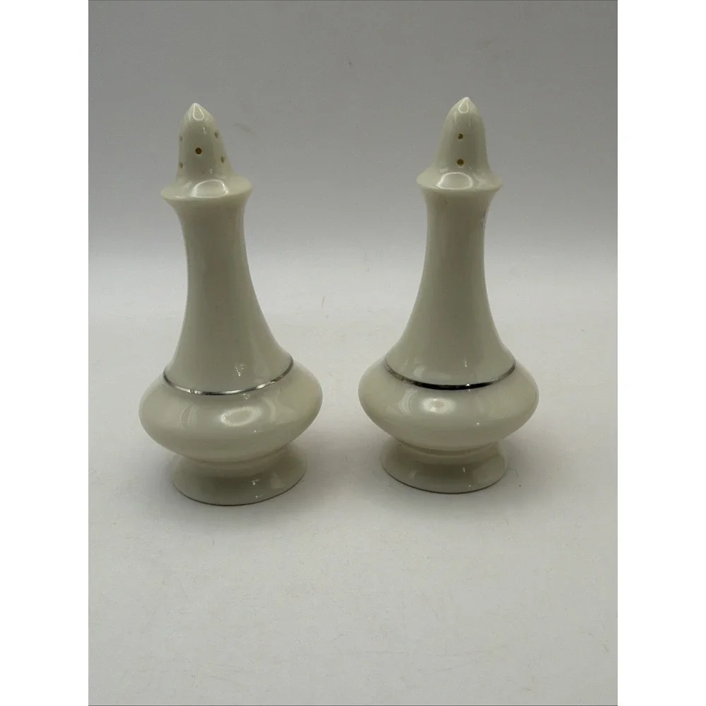 Lenox Salt & Pepper Shakers Solitaire (Regency) Ivory and Platinum 4